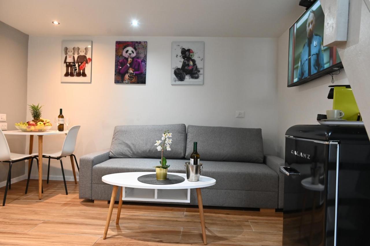 Kalvin Apartments By Levinsky Market テル・アビブ エクステリア 写真