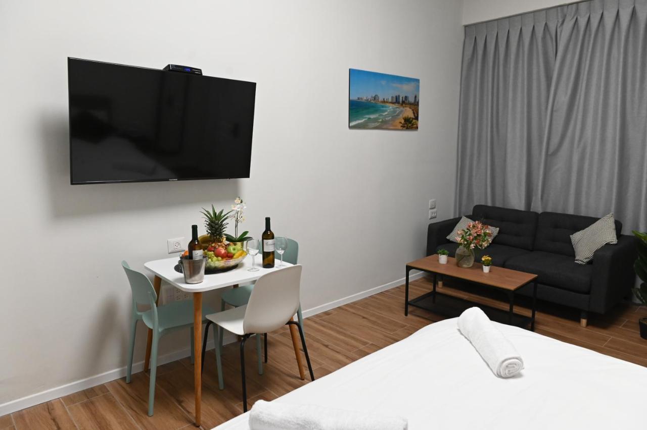 Kalvin Apartments By Levinsky Market テル・アビブ エクステリア 写真